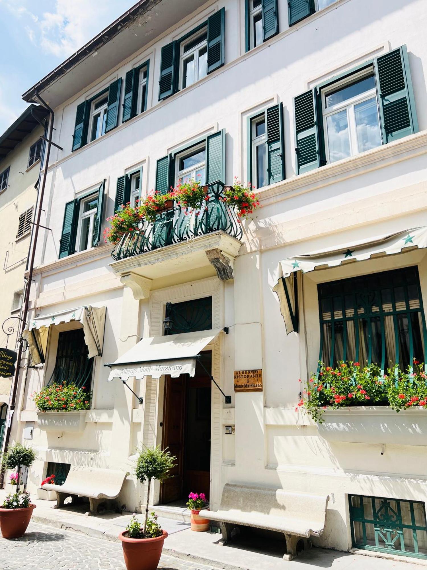 Monte Marsicano Hotel Пескасероли Екстериор снимка