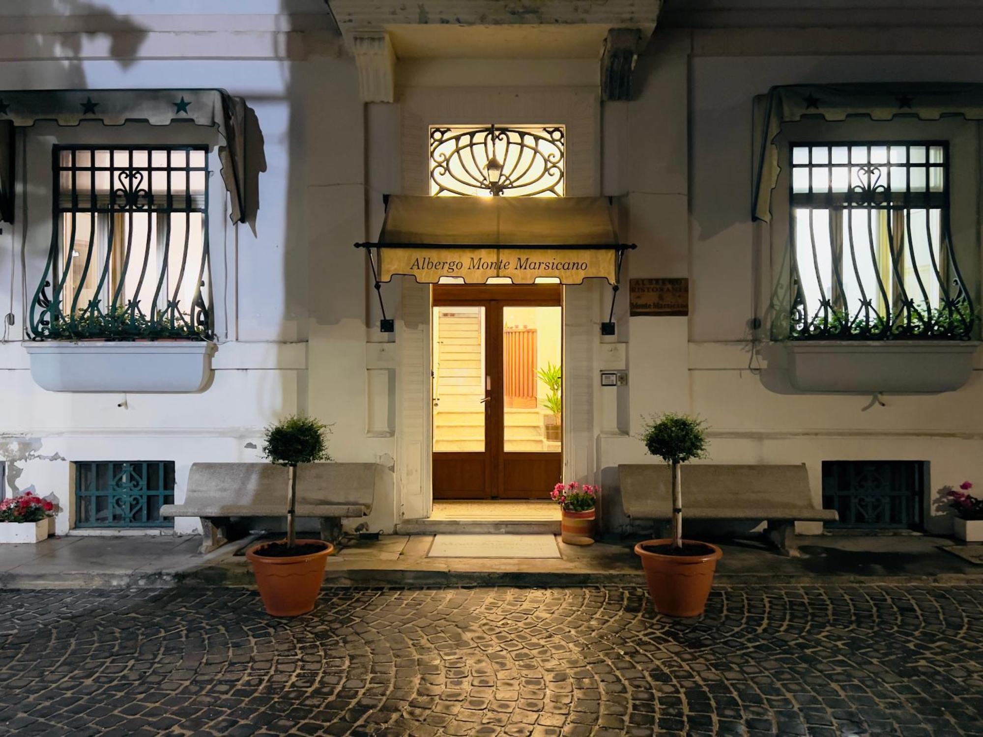 Monte Marsicano Hotel Пескасероли Екстериор снимка