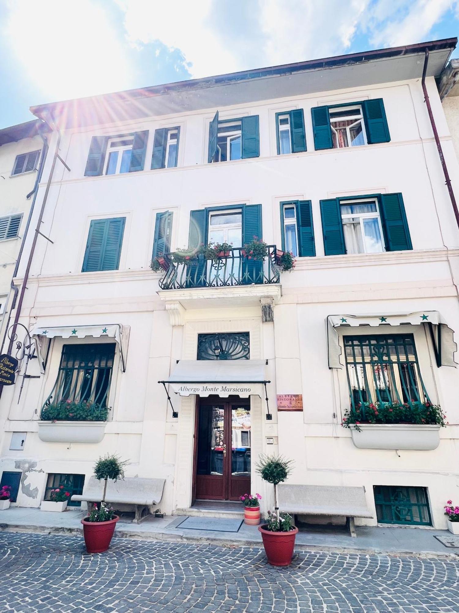 Monte Marsicano Hotel Пескасероли Екстериор снимка